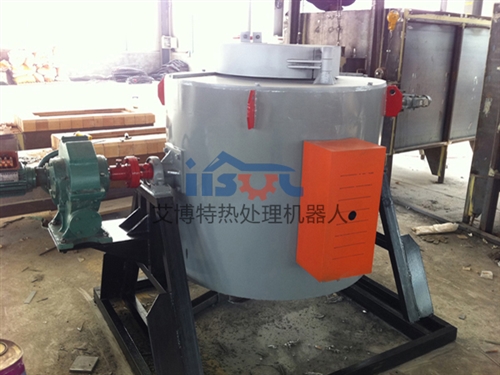 可倾斜式井式炉